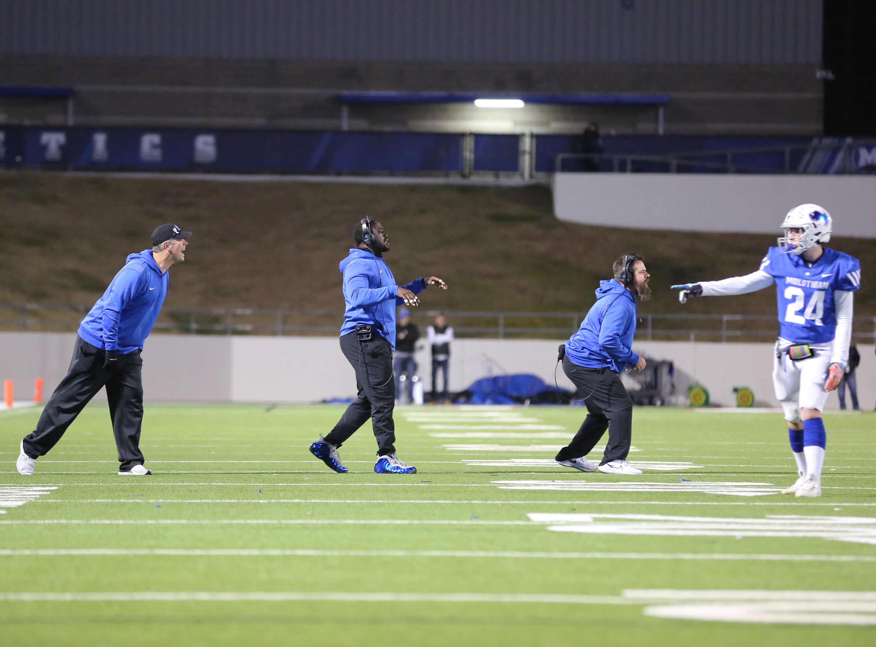 aledo midlothian texas uil football playoffs 2022 mclean22